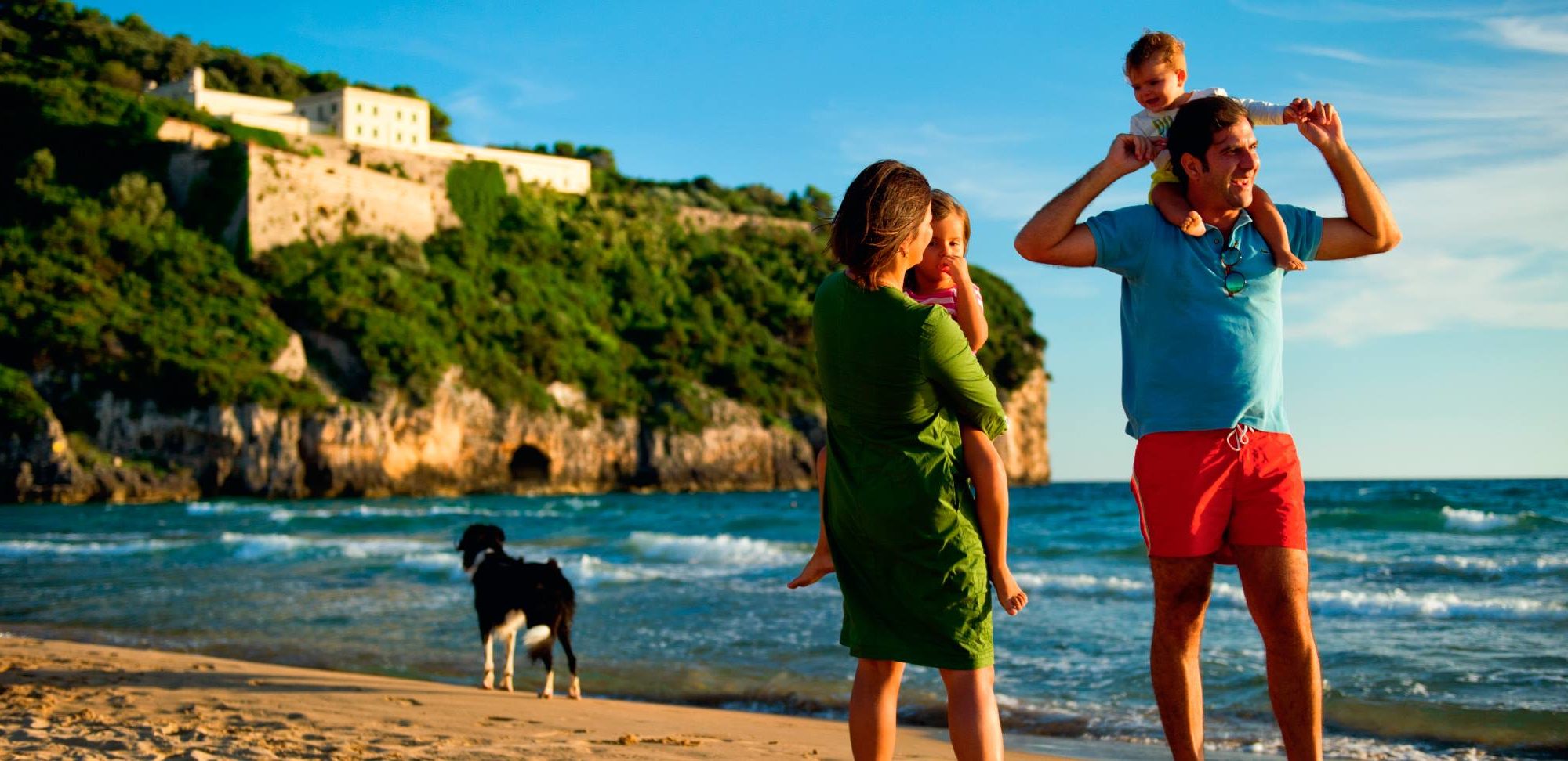 Spiaggia e mare del Lido La Perla